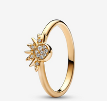 Cargar imagen en el visor de la galería, Pre orden: Celestial Sun & Moon Ring Set - Pandora
