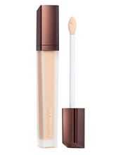 Cargar imagen en el visor de la galería, Pre orden: Hourglass Vanish™ Airbrush Concealer