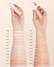 Cargar imagen en el visor de la galería, Pre orden: Rare Beauty by Selena Gomez Liquid Touch Brightening Concealer