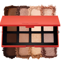 Cargar imagen en el visor de la galería, Pre orden: HUNG VANNGO BEAUTY Color Story Eyeshadow Palette