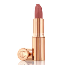 Cargar imagen en el visor de la galería, Pre orden: Matte Revolution Lipstick- Charlotte Tilbury