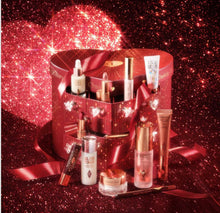 Cargar imagen en el visor de la galería, Pre orden: Charlotte Tilbury Lucky Chest of Beauty
