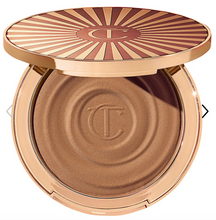 Cargar imagen en el visor de la galería, Pre orden: Charlotte Tilbury Beautiful Skin Sun-Kissed Glow Cream Bronzer
