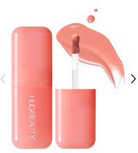 Cargar imagen en el visor de la galería, Pre orden: HUDA BEAUTY  Blush Filter Soft Glow Liquid Blush
