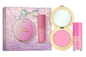 Pre orden: Too Faced Dream A Little Dream Makeup Gift Set: Cloud Crush Blush & Kissing Jelly Lip Oil